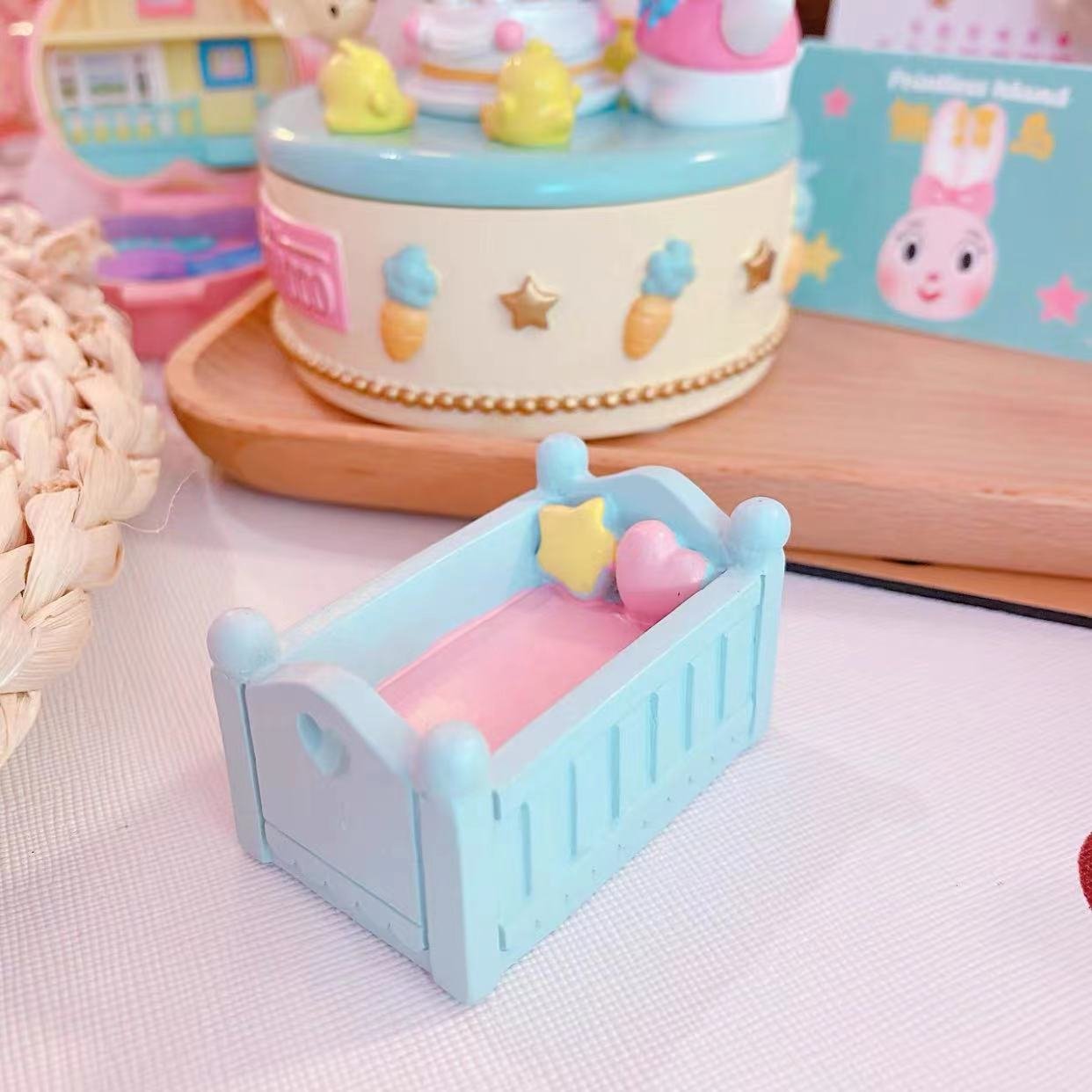 Resin crafts cute cake decoration Trojan horse play baby shower decoration cake topper toys