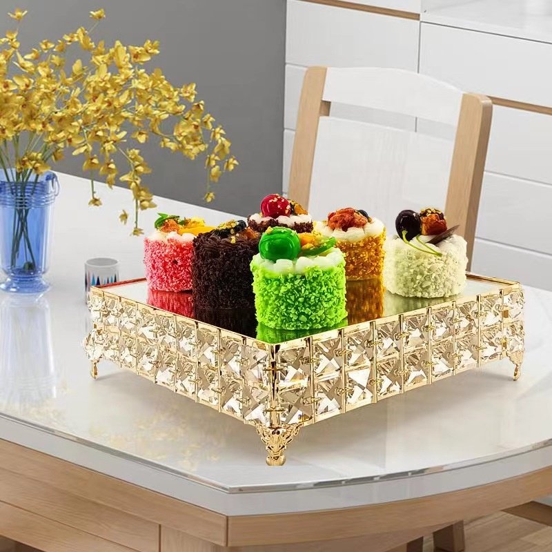 Wholesale popular crystal dessert display table hotel grocery store presentation gateau wedding tray cookware tool cakes stand