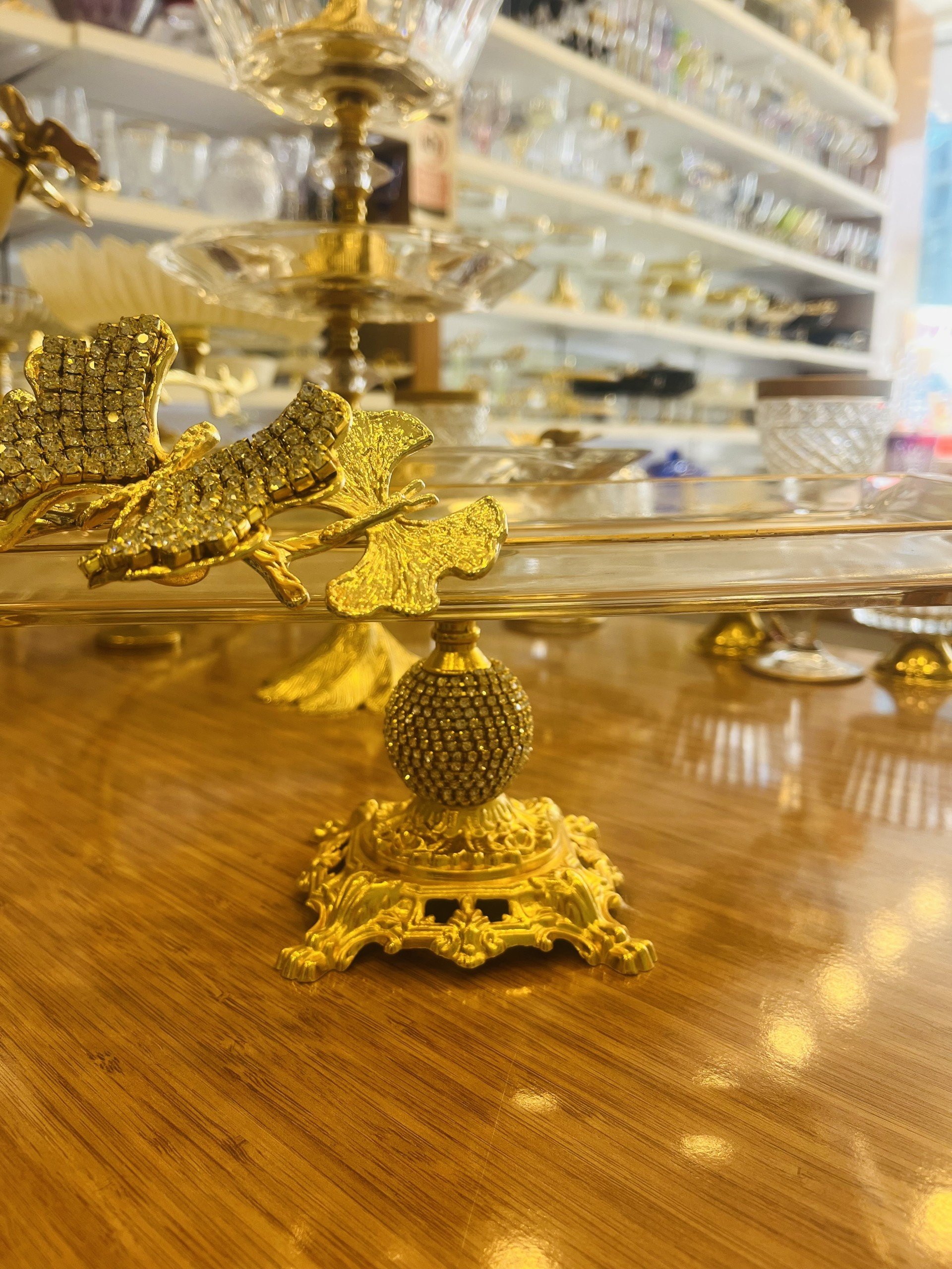 wholesale high quality hot sales Birthday Party Decoration Wedding Centerpieces Gold Dessert Display Stand Pedestal Cake Table