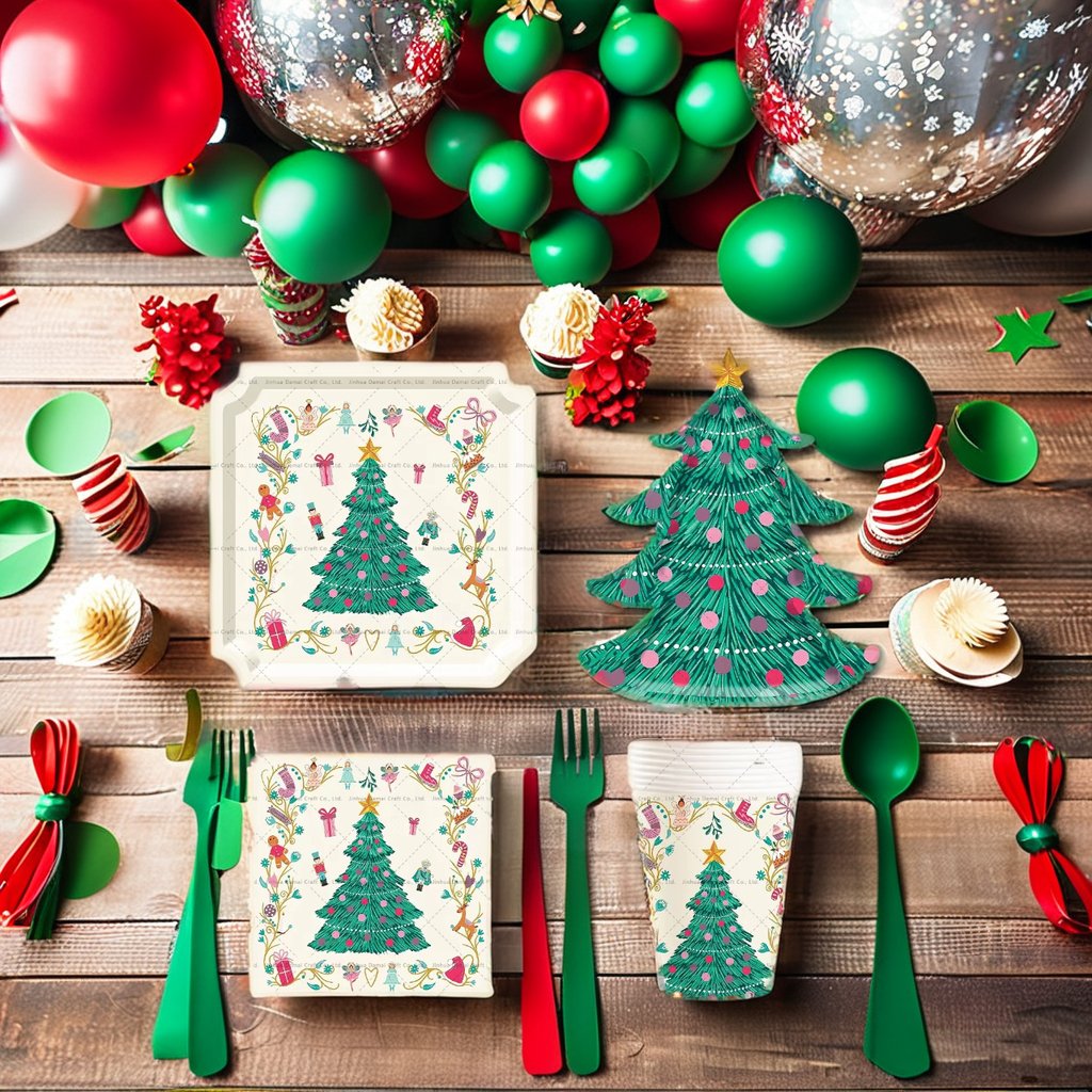 Wholesale Xmas Dinnerware Set Christmas Nutcracker Garland and Disposable Tableware Children's Party Plates Paper Cups