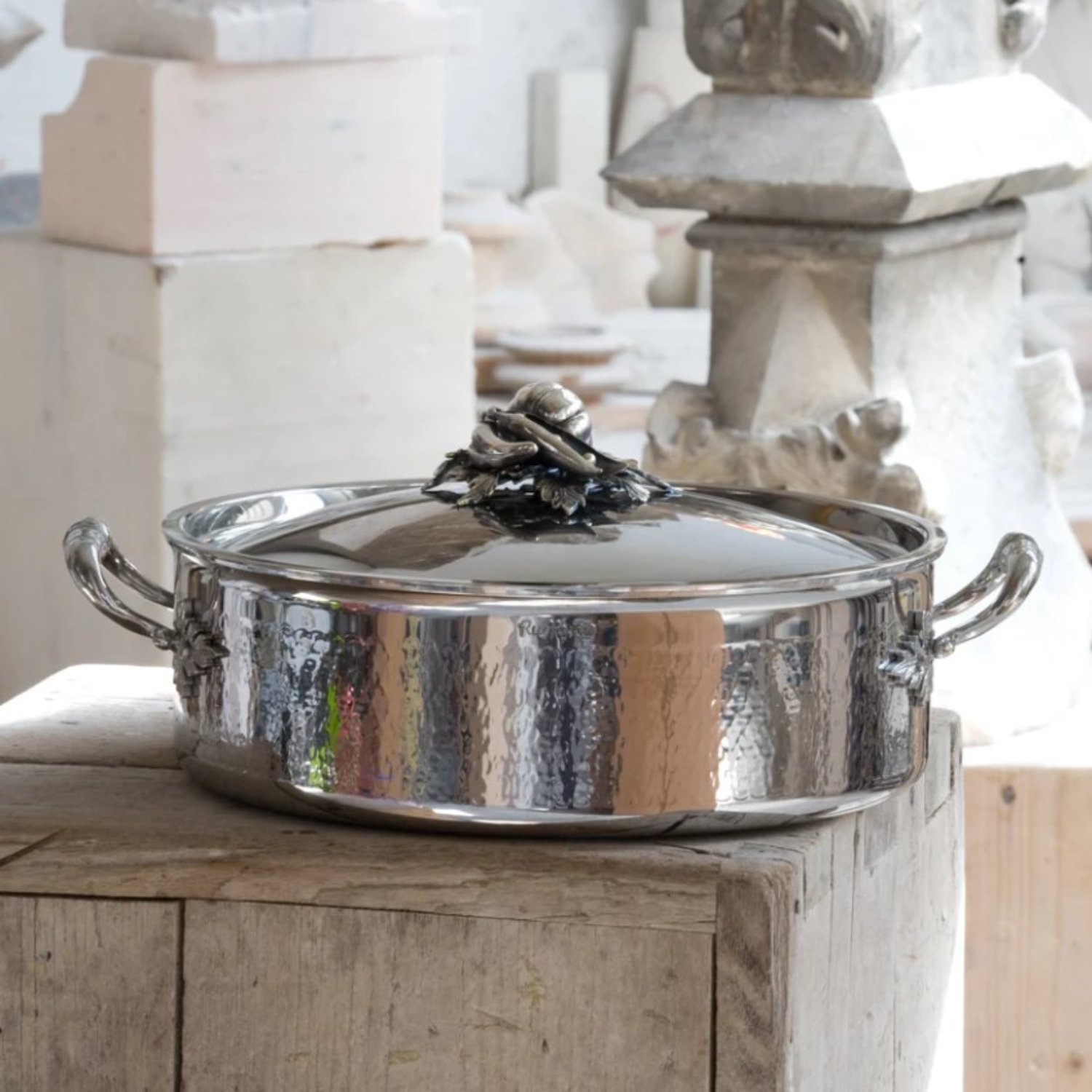 Stainless Steel Casserole Pot with Lid Double Wall and Aluminum Casted Perfect for Cooking and Storage in Kitchenware Sets