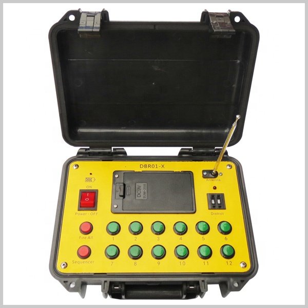 Liuyang Happiness (DBR01-X6-24) 500M Remote control 24 channels sequential consumer big fireworks firing system