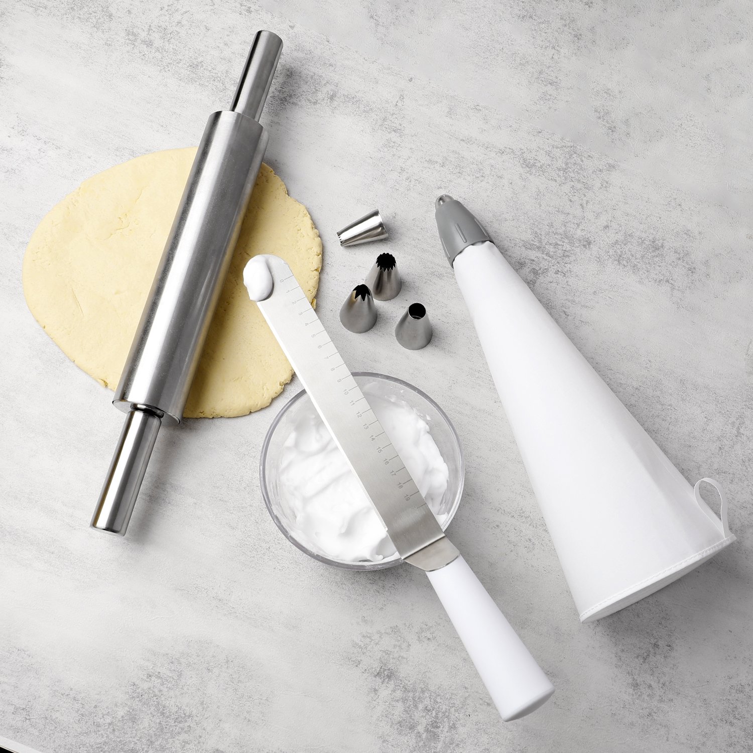 Professional custom durable baking pastry cookie biscuit supplies item cake decorating kit