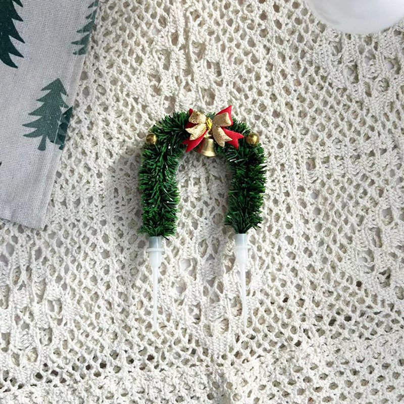 Christmas decoration manufacturers directly supply christmas grass circle leaf cake card party supplies christmas cake topper