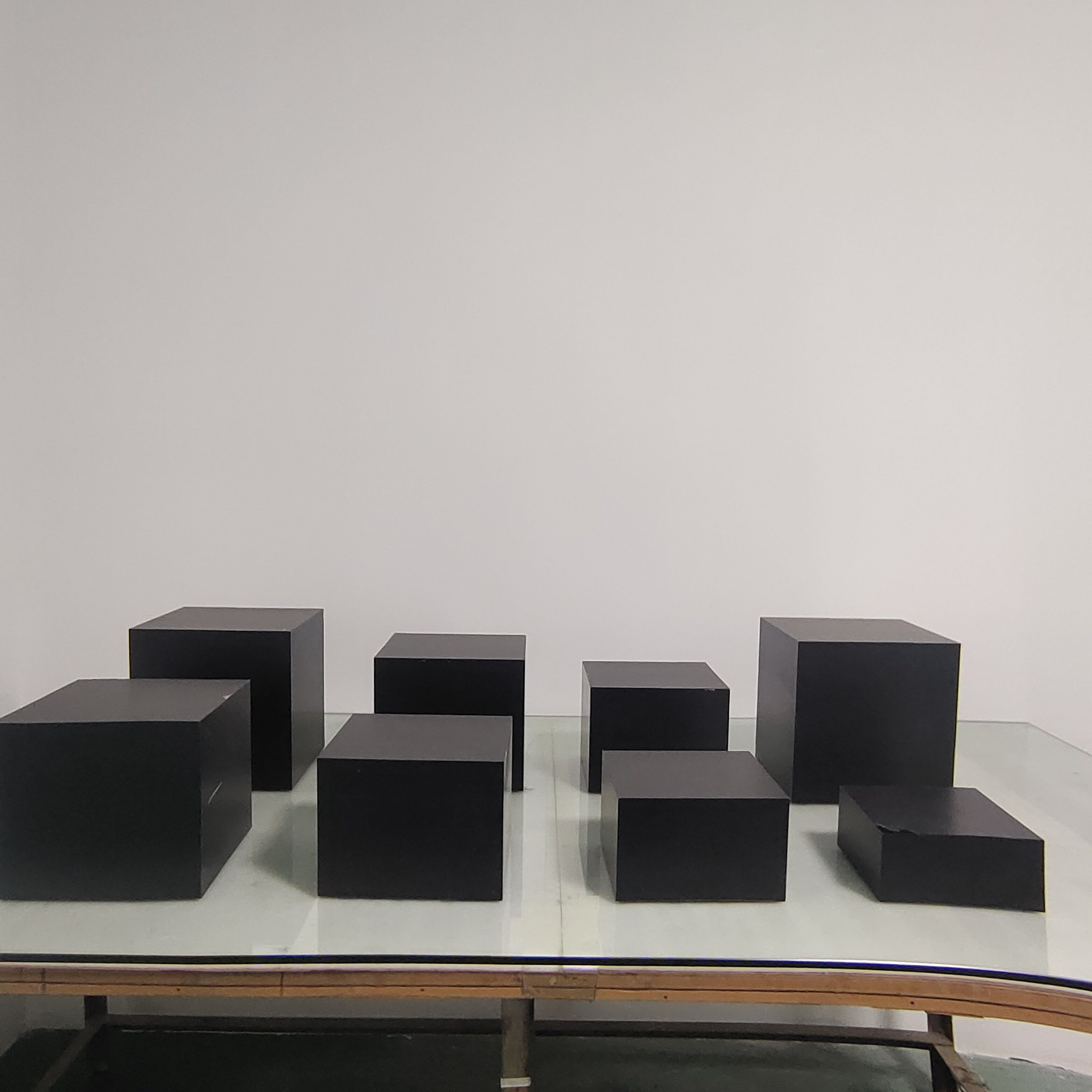 Gaojian Black White Buffet Acrylic Display Square Food Dessert Display Cake Stand Riser Cube For Wedding Hotel Decoration