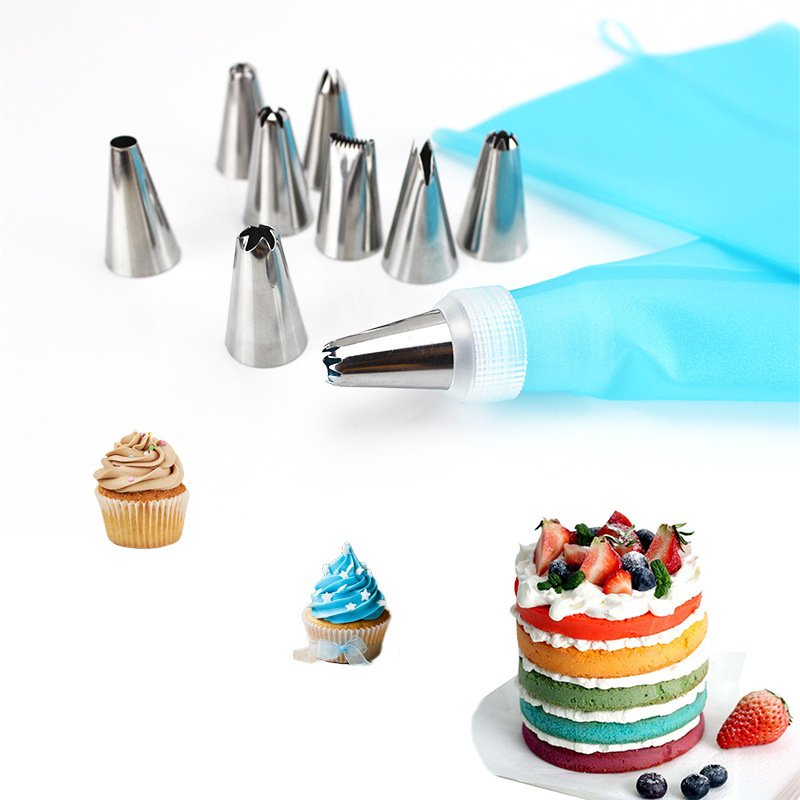 32 PCS Baking Supplies Cupcake Icing Tips Pastry Piping Bag Cake Decorating Supplies Kit