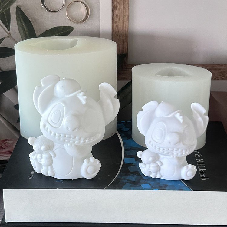 Three-Dimensional Cartoon Character Silicone Mold Handmade DIY Car Scented Candle Plaster Doll Diffuser Stone Table Decor Molds