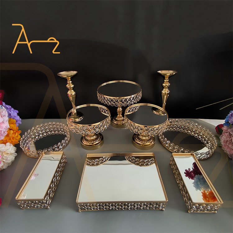 Luxury golden storage rack dessert cakes stands 3 tier metal cake stand for home and wedding decoration