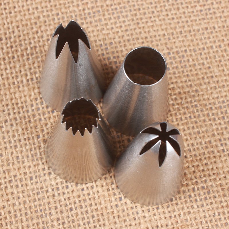 Wholesale Piping Tips Cake Kit Cupcake Icing Tips Baking Flower Nozzles for cake Decorating Supplies