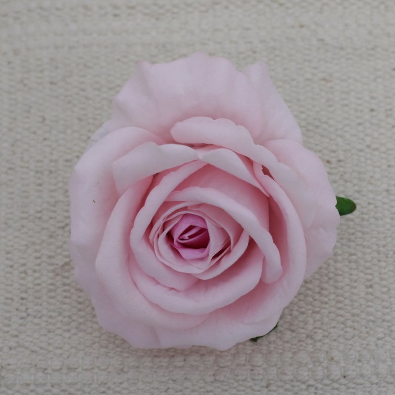 China factory wholesale supply multi-color high quality bulk silk cake rose flower head for artificial rose bear gift