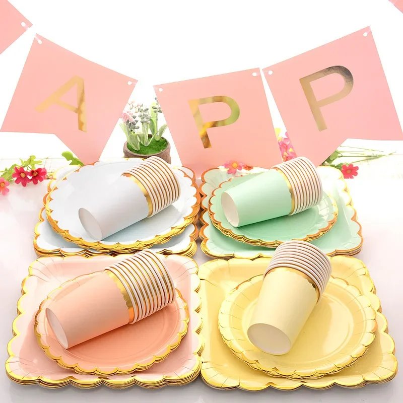 Birthday party paper dinner plates Disposable Christmas wedding decorations Cake knife and fork paper cups