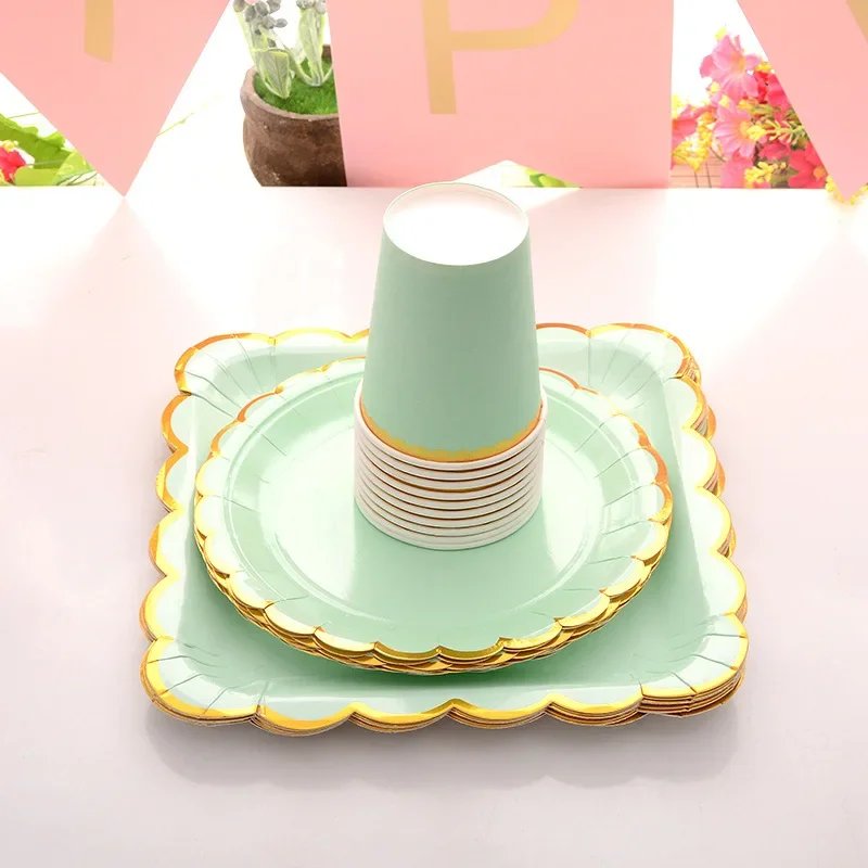 Birthday party paper dinner plates Disposable Christmas wedding decorations Cake knife and fork paper cups