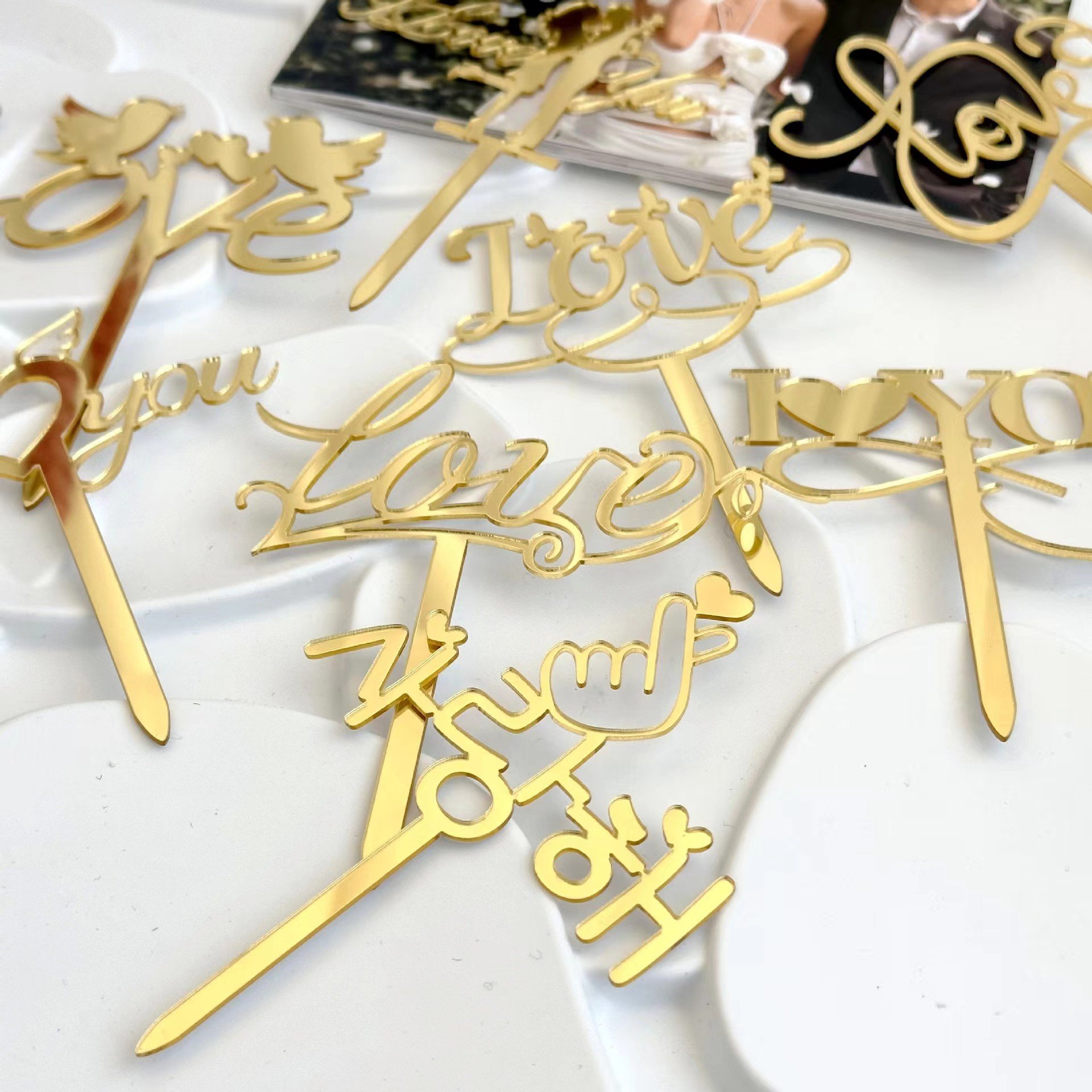 New Arrival Valentine's Day Acrylic Cake Decoration Supplies Love Cake topper for Valentine's Day Cake Decoration