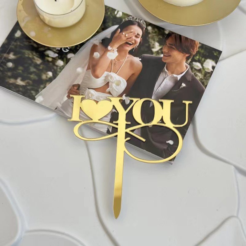 New Arrival Valentine's Day Acrylic Cake Decoration Supplies Love Cake topper for Valentine's Day Cake Decoration