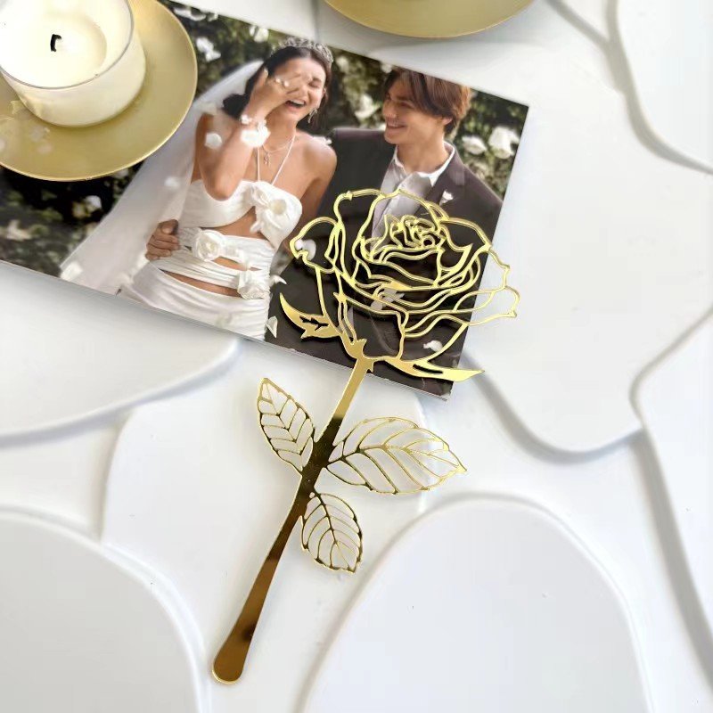 New Arrival Valentine's Day Acrylic Cake Decoration Supplies Love Cake topper for Valentine's Day Cake Decoration