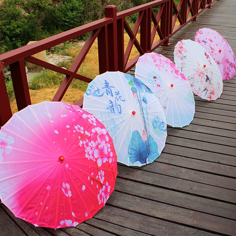 Wholesale Custom any Craft Umbrella Solid Wood Pole Dance Umbrella Decorative Cloth Umbrella Party Decor