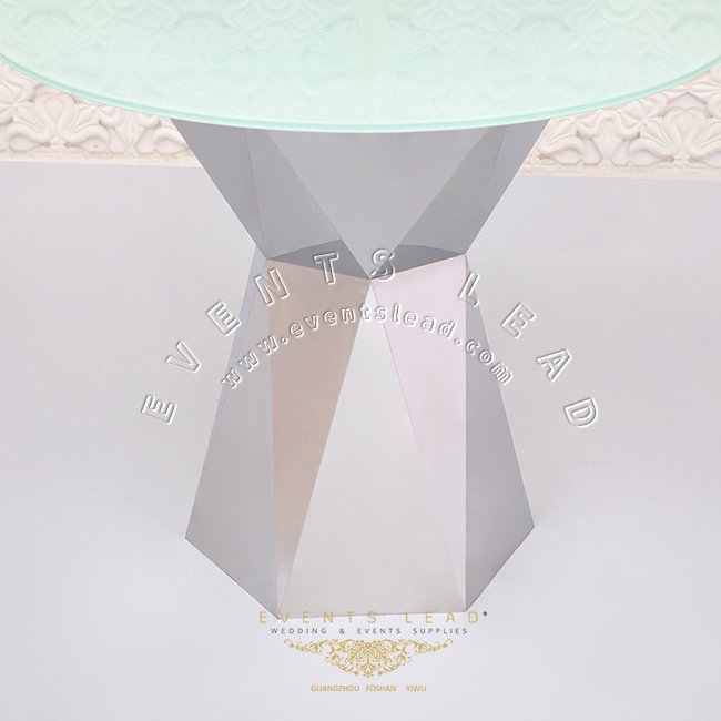 Silver base round top simple high tables for cakes birthday display bridal cake tables