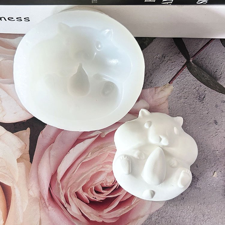 2D Three-dimensional Hamster Candle Silicone Mold DIY Aromatherapy Ornament Animal Shaped Chocolate Cake Mold Home Desktop Decor