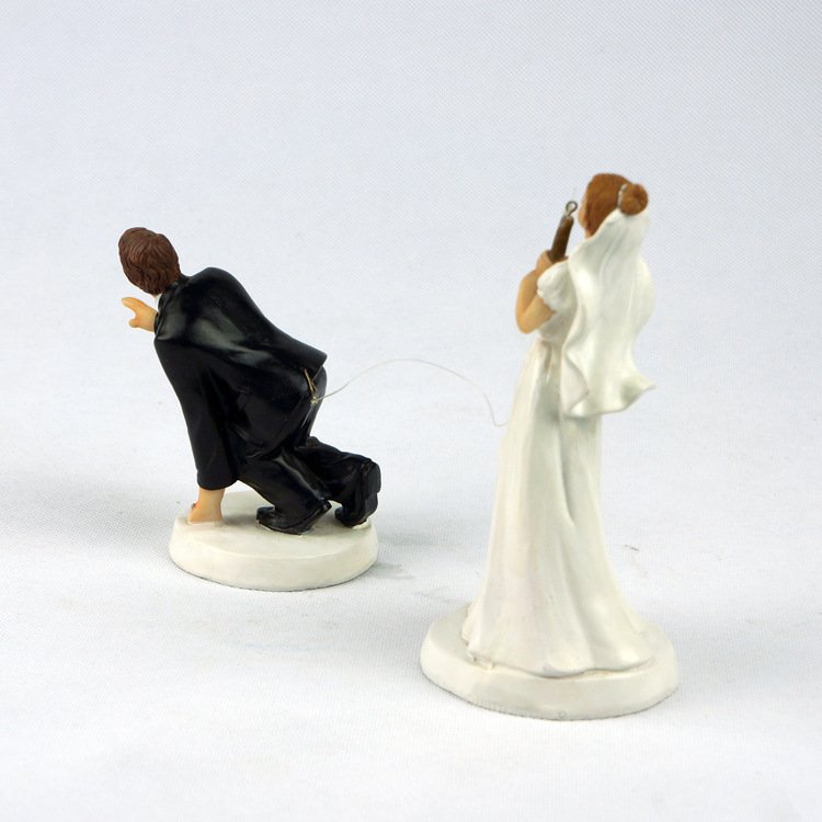 Manufacturers Supply European Bride Fishing Groom Wedding Gifts Cake Decoration Resin Crafts