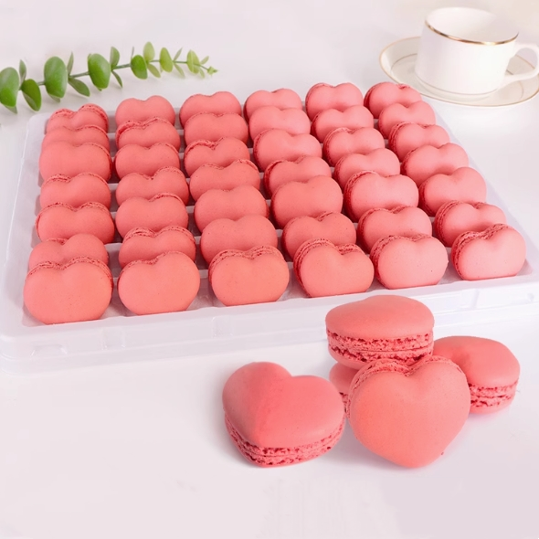 New Arrivals Heart-shaped Hot Pink Macarons for Valentine's Day Wedding Gift Birthday Party Supplies Cake Accessories