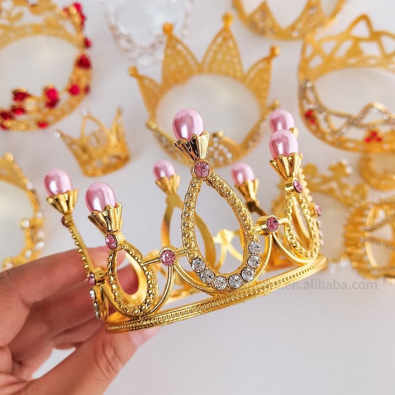 Wholesale cake decoration mini alloy crowns party supplies cake accessories cake topper wedding valentine's day crown