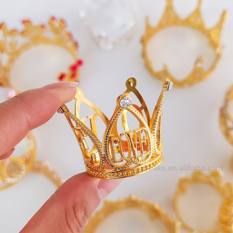 Wholesale cake decoration mini alloy crowns party supplies cake accessories cake topper wedding valentine's day crown