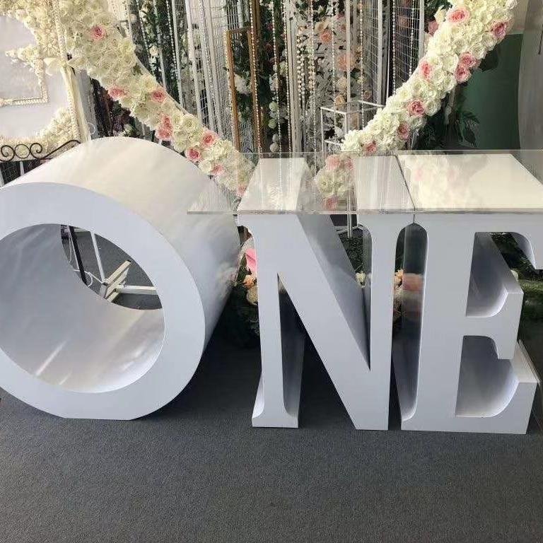 luxury LOVE Letter Table Wedding Love Baby Number Table Supplier Wedding Backdrop Letter Table With Acrylic Desktop Supplies