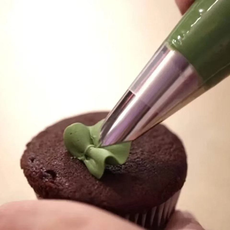 5pcs Stainless Steel Make Leaf Cake Nozzle Set Cake Decorator Piping Nozzles Tool Cupcake Tool Tips Baking Accessories Wholesale