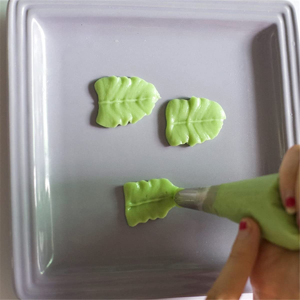 Food Grade Odorless 7pcs set make leaf Stainless Steel Cream Pastry Piping Nozzles