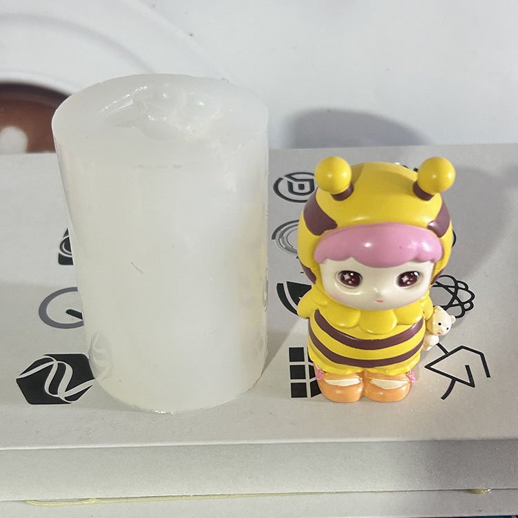 YS Cartoon Character Bee Panda Candle Silicone Mold DIY Key chain Creative Handmade Figure Doll Car Ornament Home Tabletop Decor