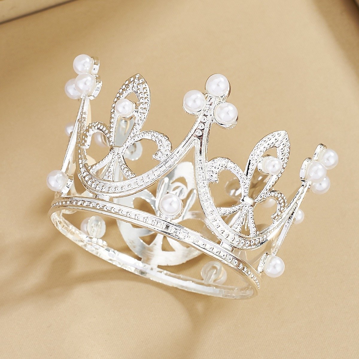 Wholesale Mini Pearl Crown Tiara Small Princess Headpiece with Rhinestones for Baby Shower and Party Cake Decorating Supplies