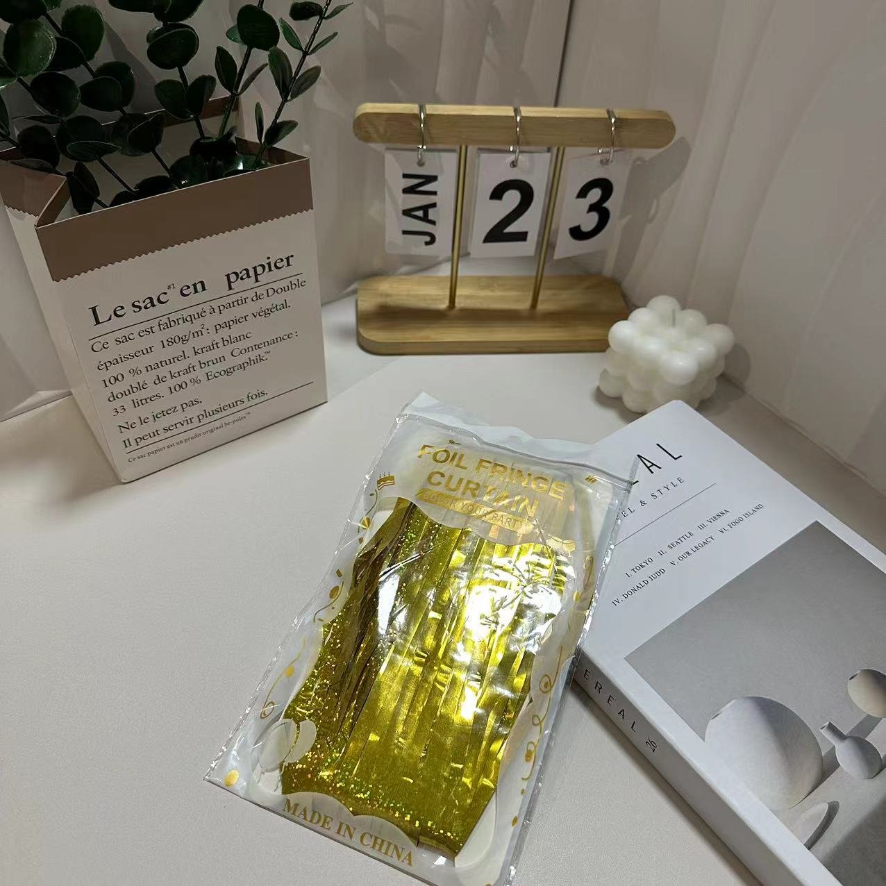 China Laser Rain Silk Dazzling Color Imported Rain Silk Curtain Birthday Decoration Rain Silk