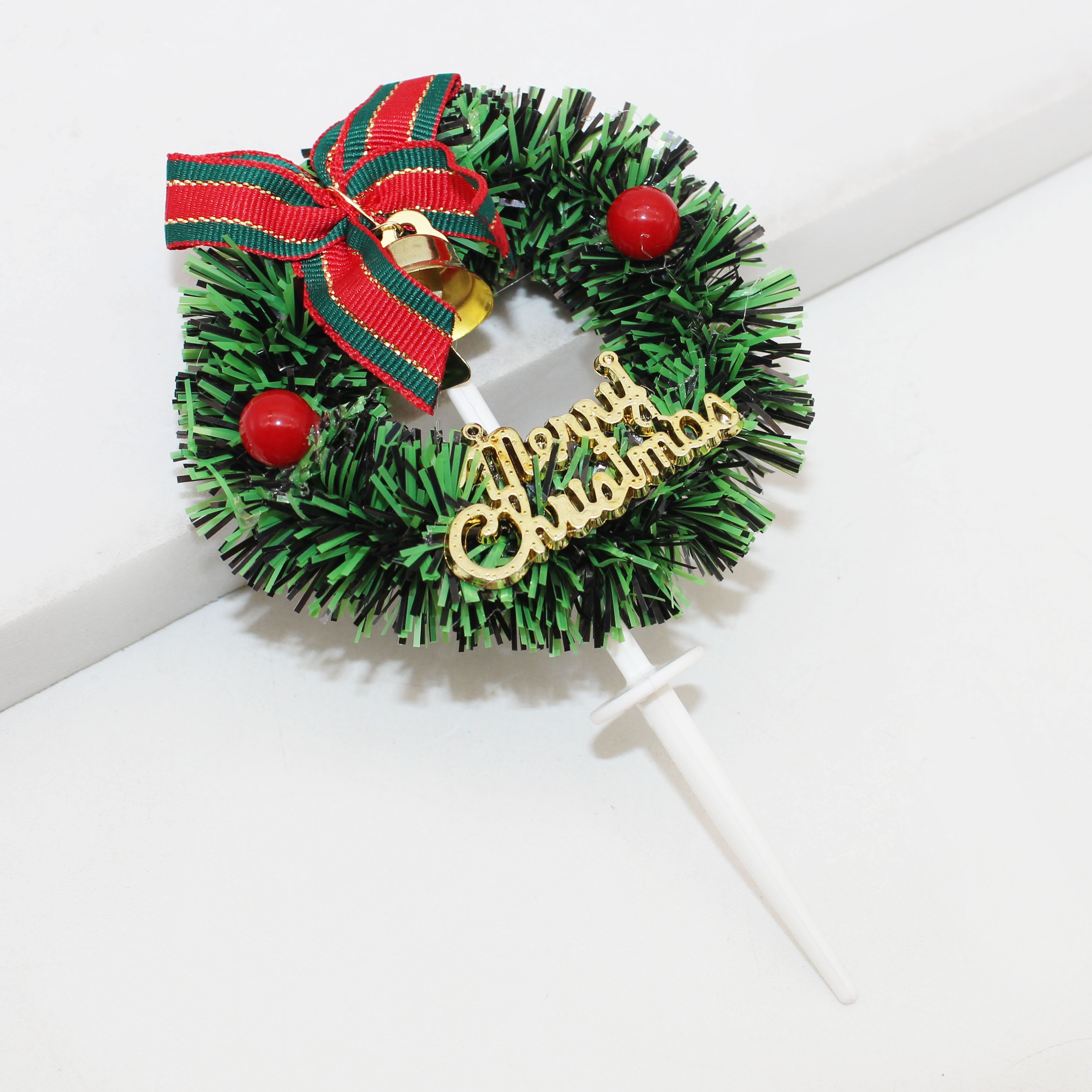 Ychon little wreath garland toppers Christmas cake baking pine toppers merry christmas theme party supplies