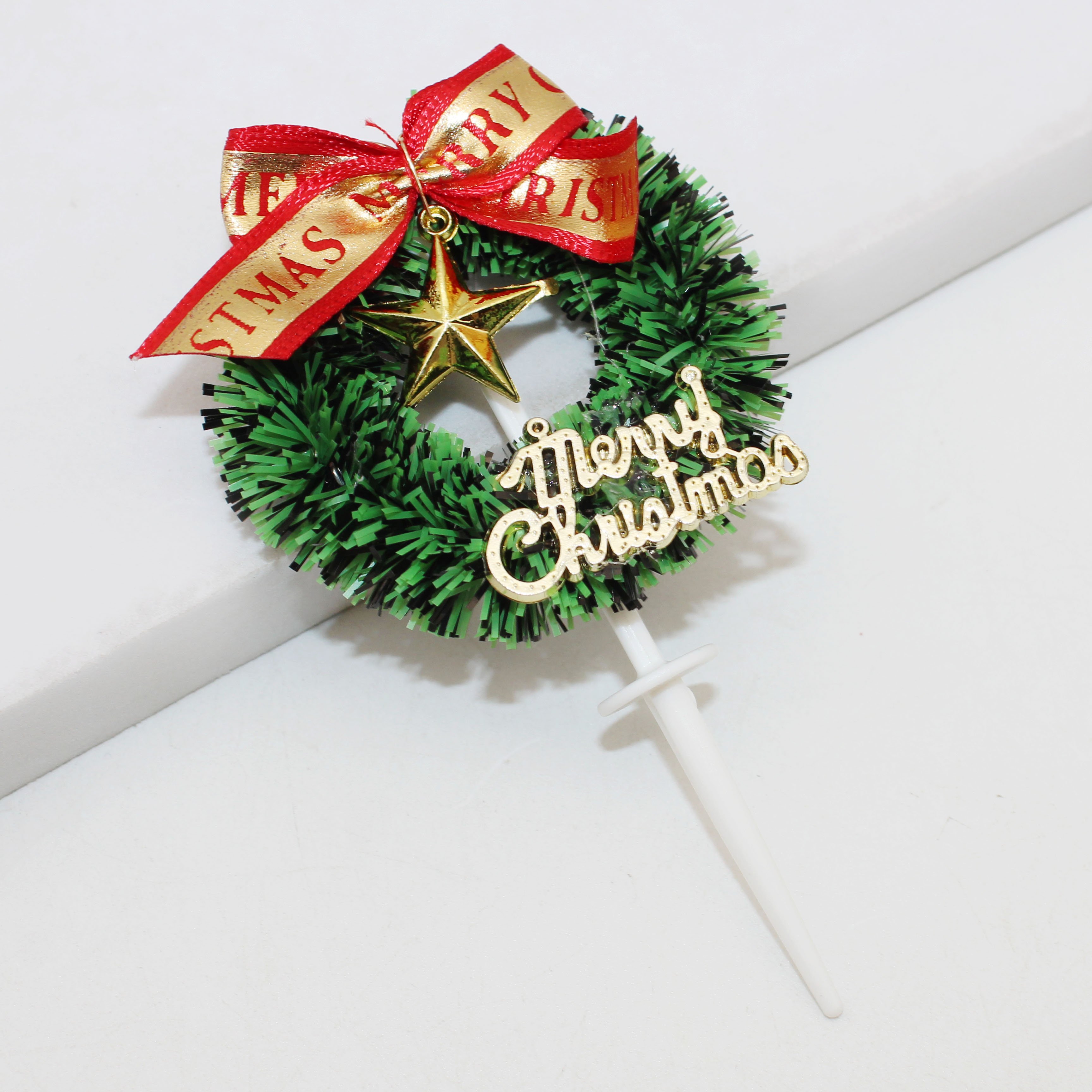 Ychon little wreath garland toppers Christmas cake baking pine toppers merry christmas theme party supplies