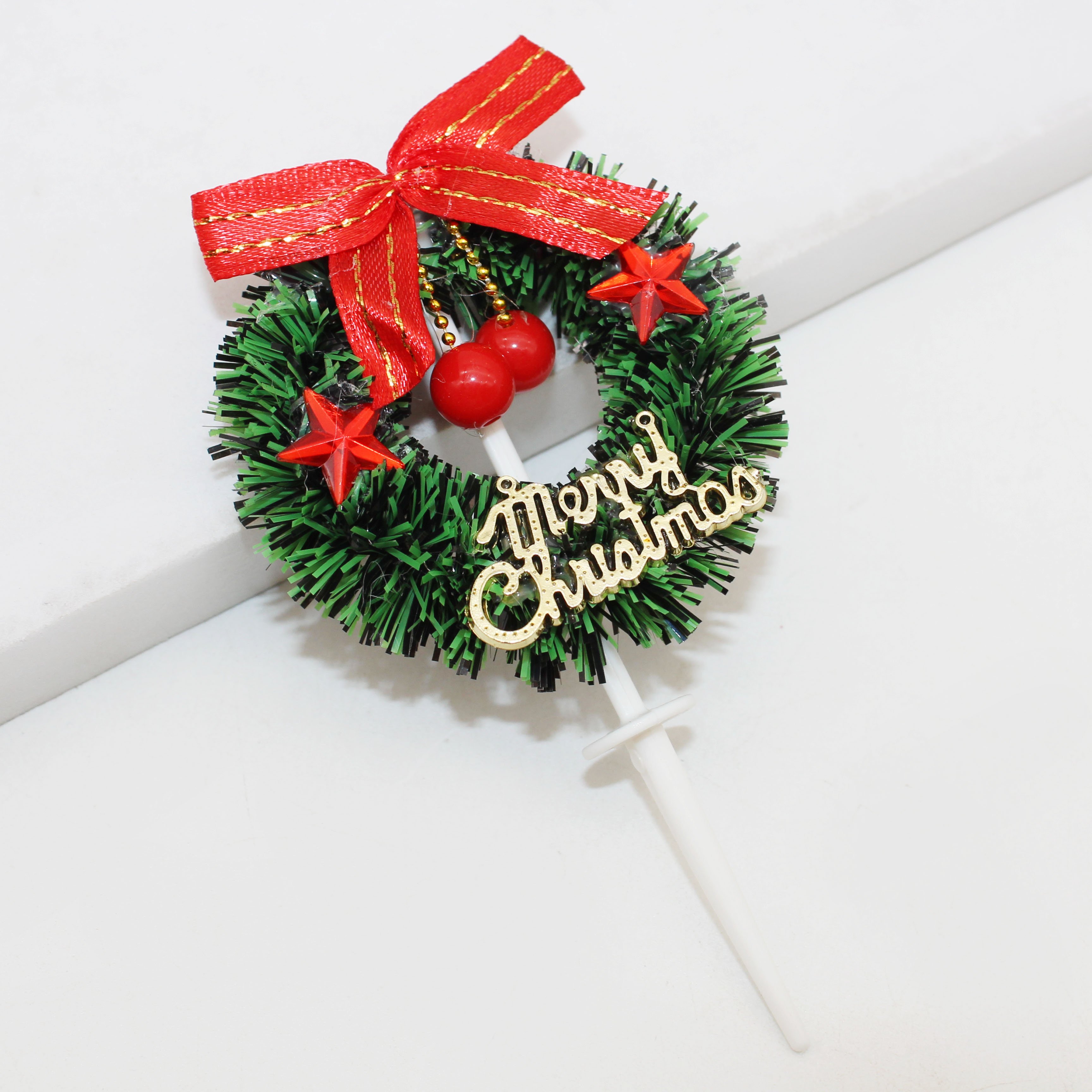 Ychon little wreath garland toppers Christmas cake baking pine toppers merry christmas theme party supplies