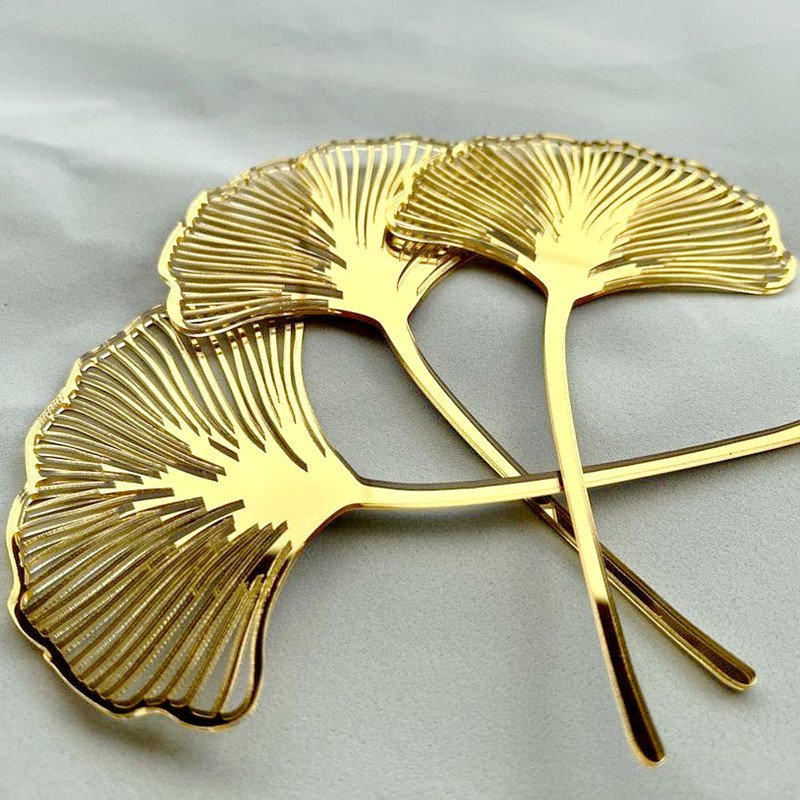 New arrival golden Ginkgo leaf cake decoration acrylic cake card baking cake topper for Party Decoration Supplies