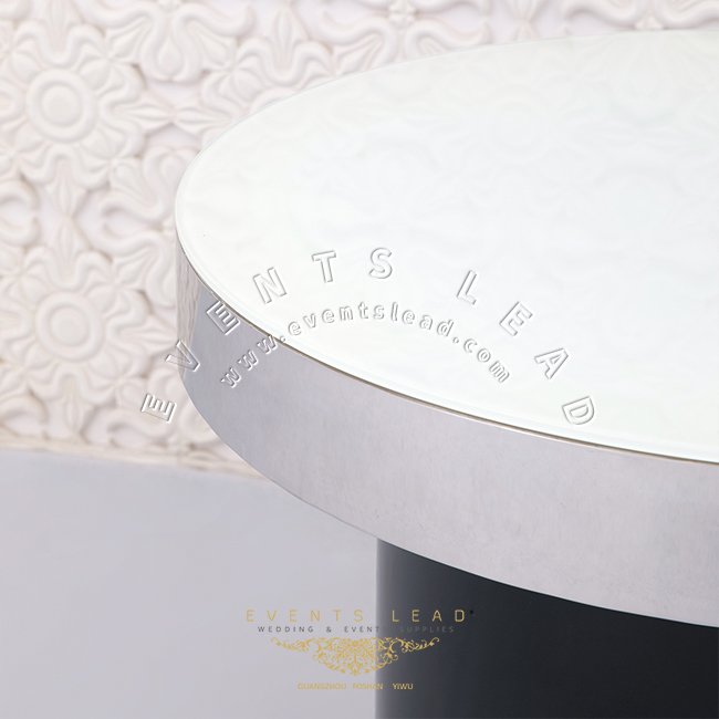 Round top iron dessert love event stand table cake table for wedding cakes