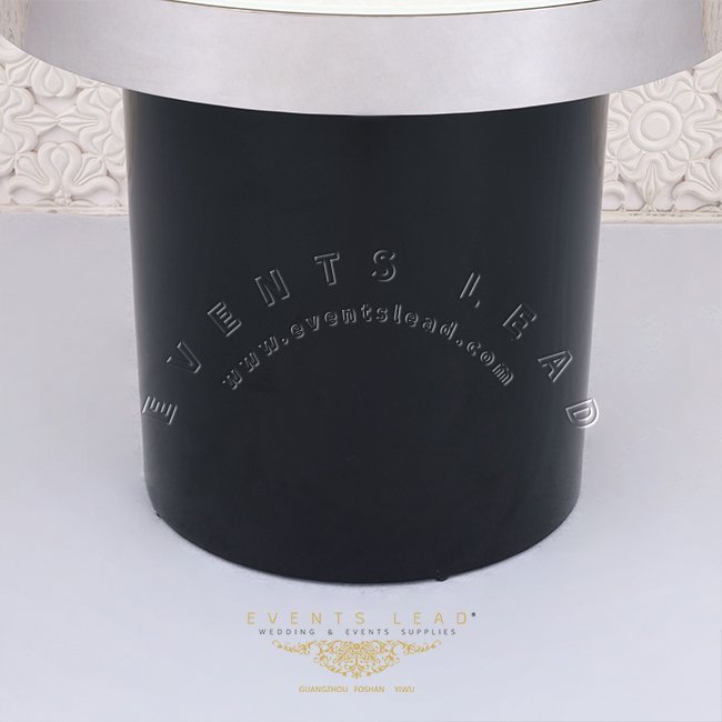 Round top iron dessert love event stand table cake table for wedding cakes