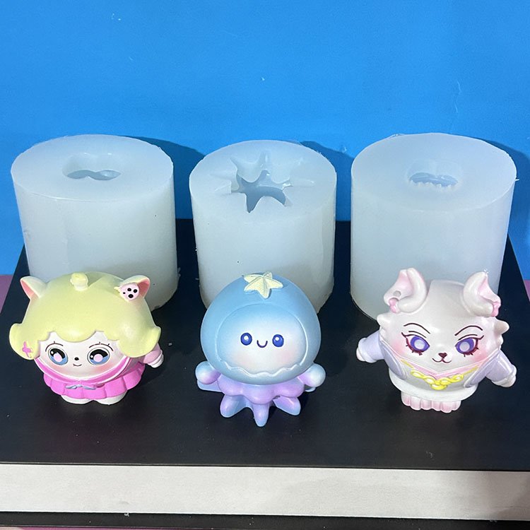 3D Cute Doll Candle Silicone Mold DIY Aromatherapy Ornament Gypsum Mold Keychain Pendant Children's Gift Blind Box Desktop Decor
