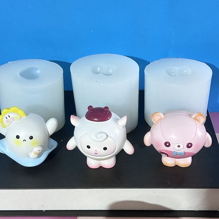 3D Cute Doll Candle Silicone Mold DIY Aromatherapy Ornament Gypsum Mold Keychain Pendant Children's Gift Blind Box Desktop Decor