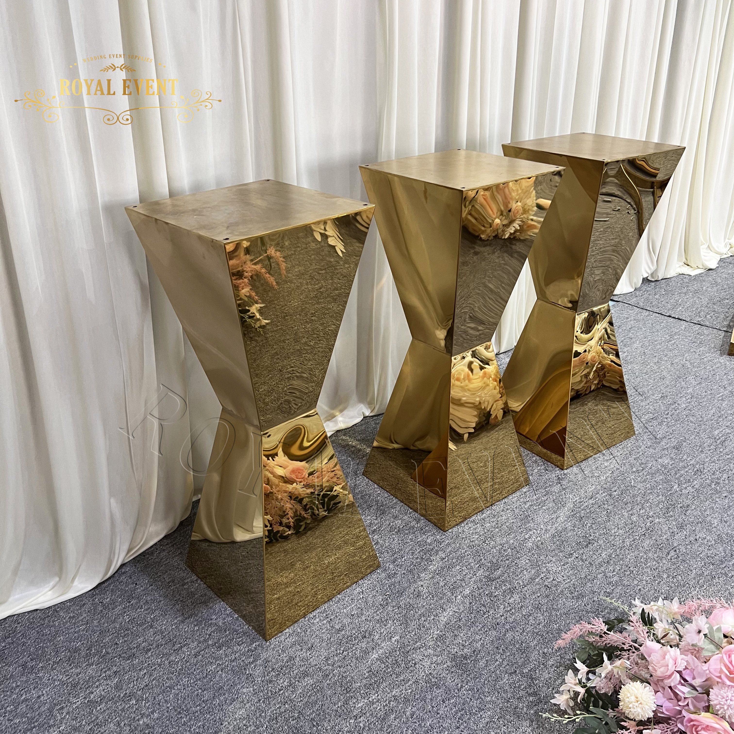 Hot Sale Gold Stainless Steel Wedding Plinths Flower Stand Table Centerpieces Cake Table For Other Wedding Decoration