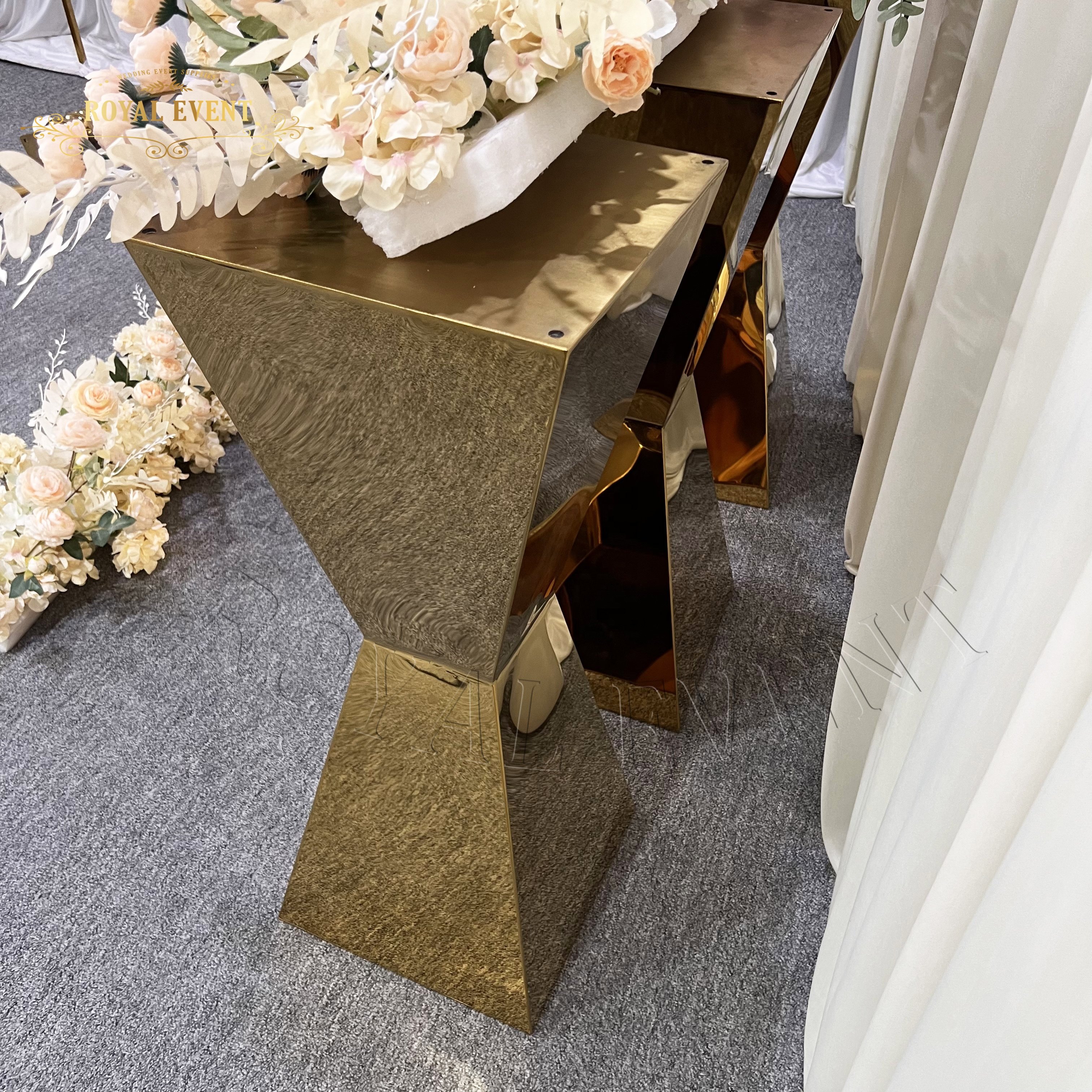 Hot Sale Gold Stainless Steel Wedding Plinths Flower Stand Table Centerpieces Cake Table For Other Wedding Decoration