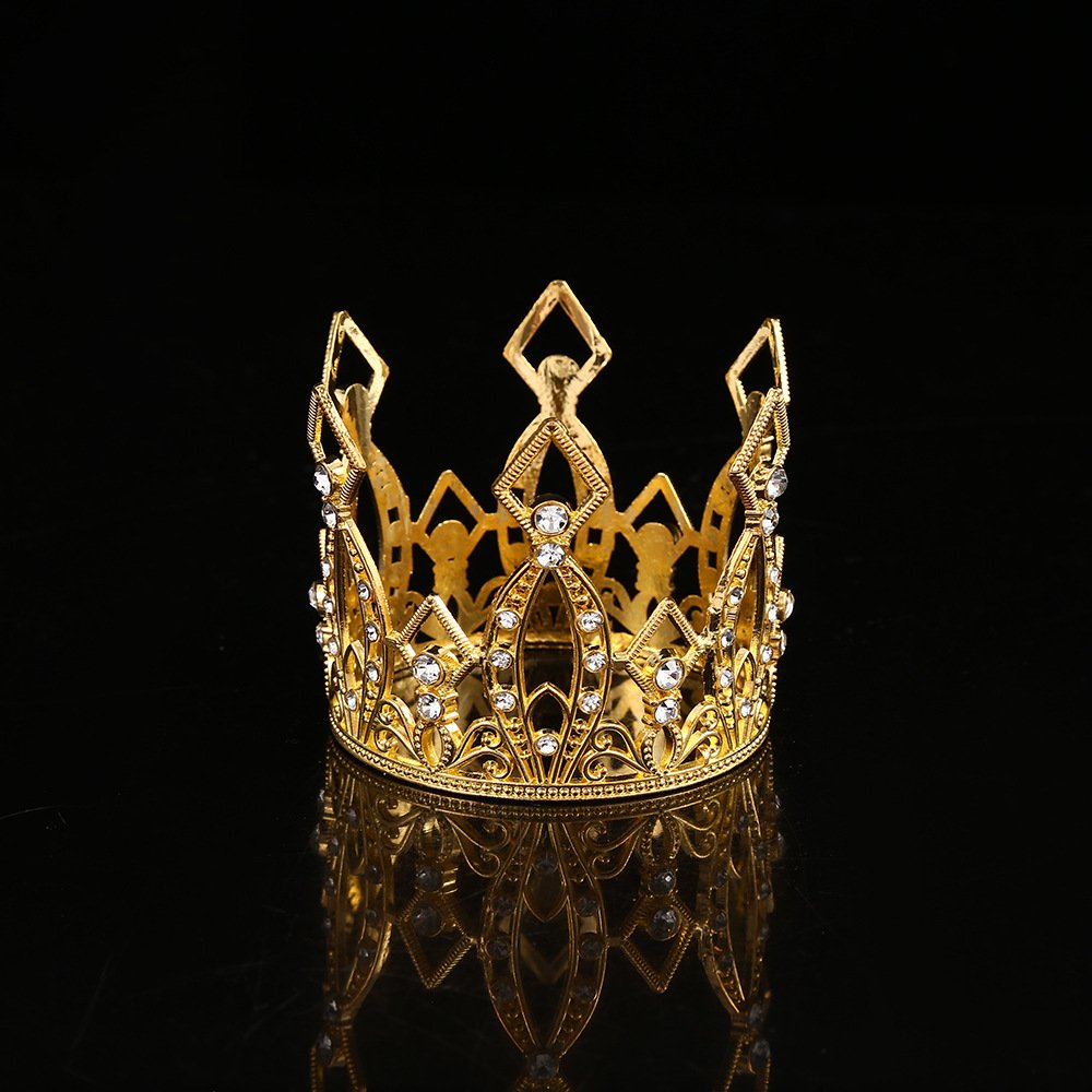 New Baby Party Supplies Cheap Pearl Round Cake Decorations Gold Rhinestone Crown