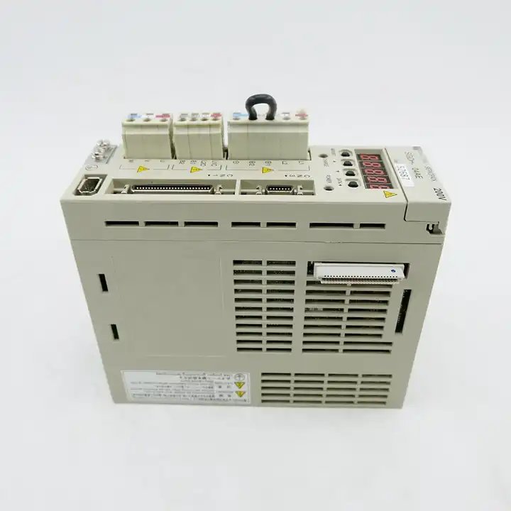 The new In-Box SGDM-3OADA servo drive is expedised for PLC, PAC and dedicated controllers