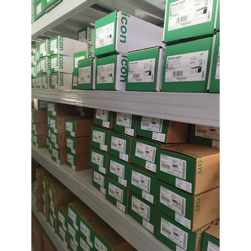 New Original PacDrive LMC600CAA10000 lMC600CAA100000 PLC Controller In stock