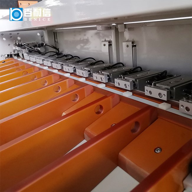 Lithium Battery Cell 18650 26650 32650 21700 Automatic Sorter Sorting testing batteries Machine for 18650 Cylindrical Battery