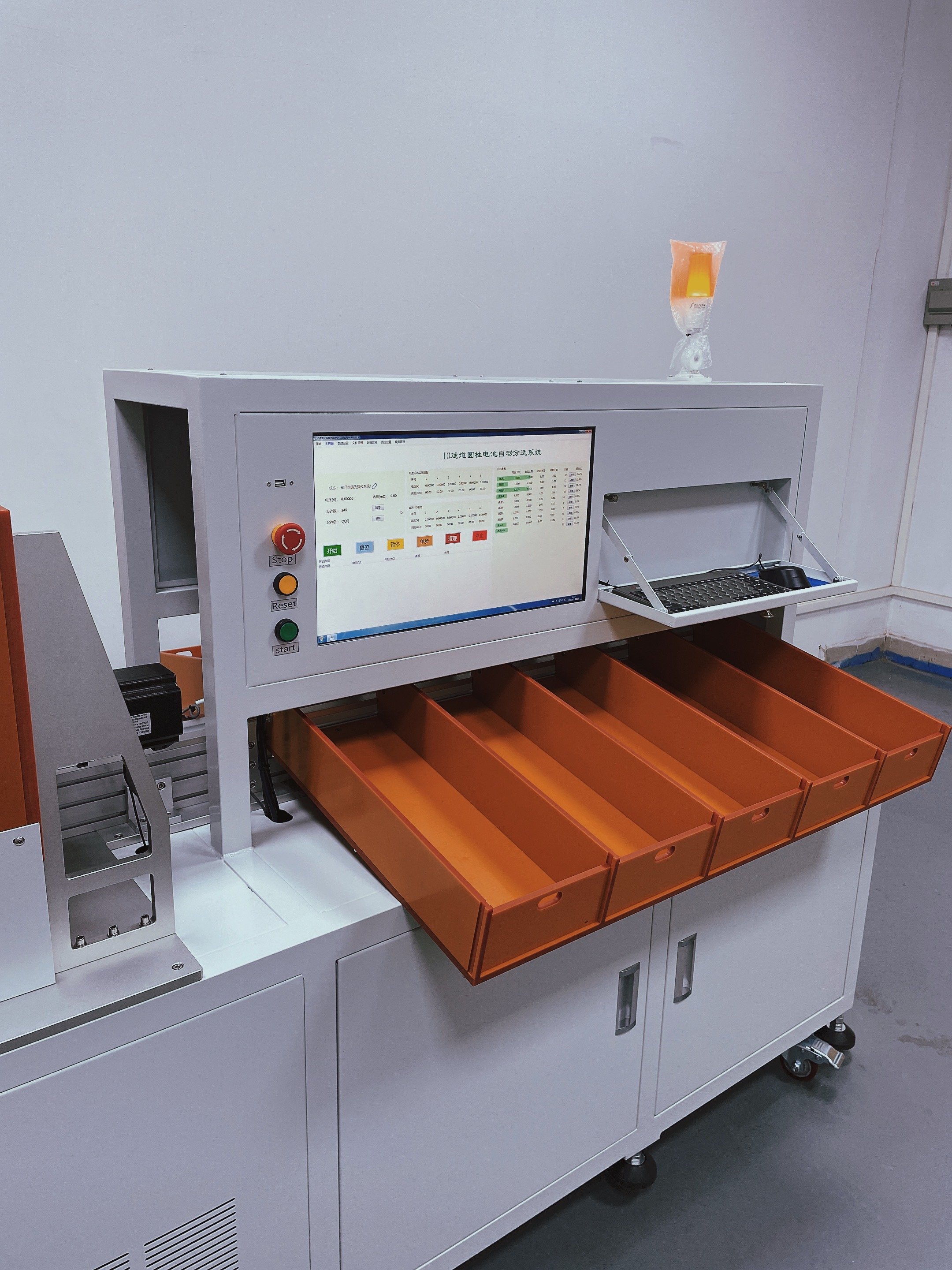 Automatic 33140 10 Channels Lithium Battery Pack Sorter Tester Cylindrical Cell Sorting Machine