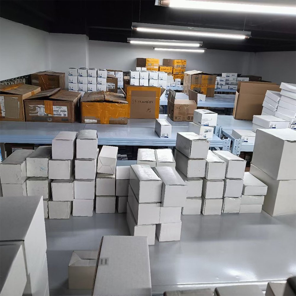 SIMATIC ET 200SP BaseUnit 6ES7193-6BP00-0DU0 PLC PAC & Dedicated Controllers Warehouse stock 6ES71936BP000DU0