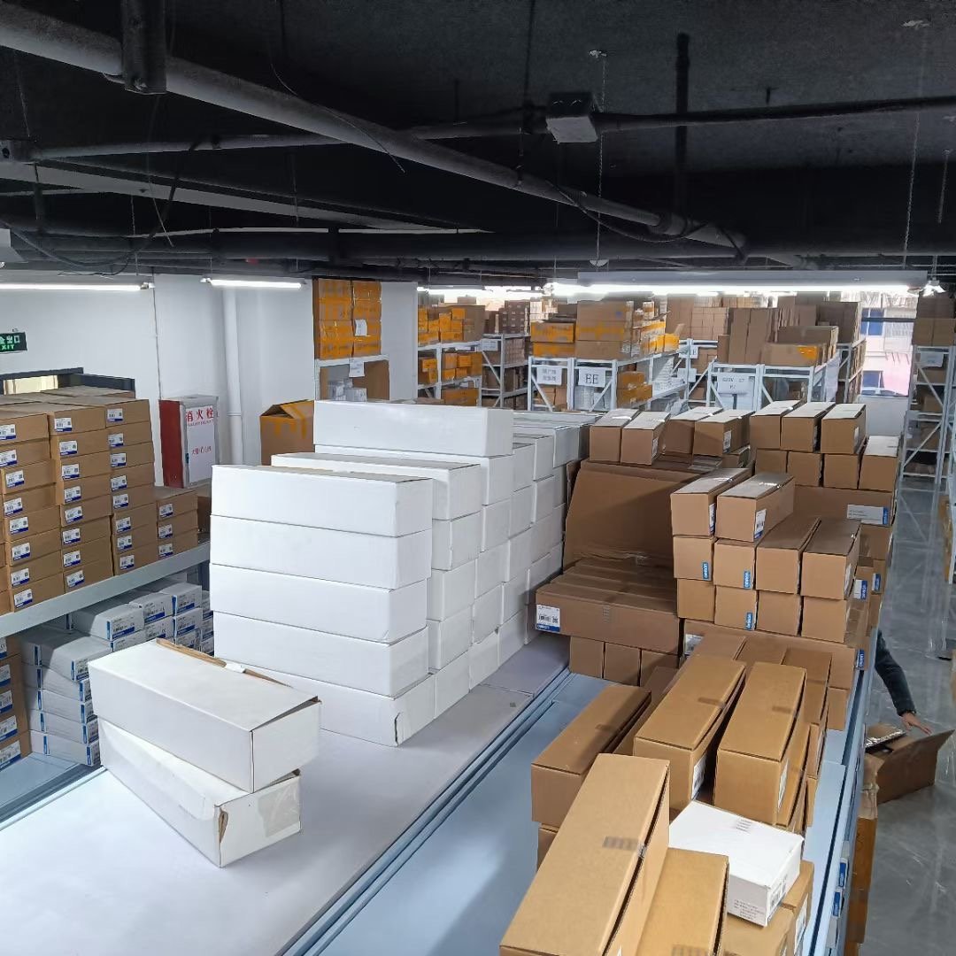 SIMATIC ET 200SP BaseUnit 6ES7193-6BP00-0DU0 PLC PAC & Dedicated Controllers Warehouse stock 6ES71936BP000DU0