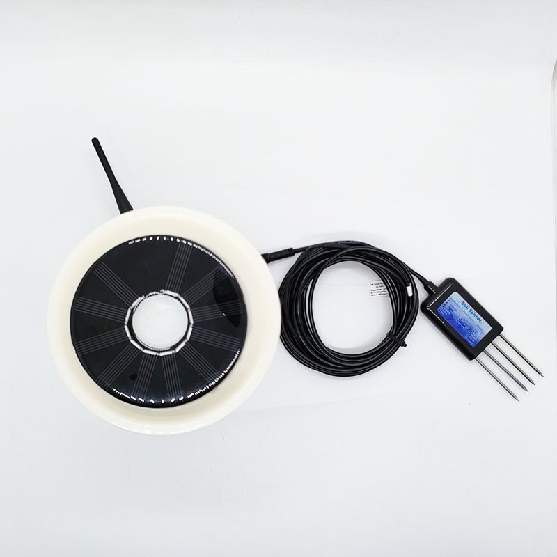 LORAWAN COLLECTOR WITH SOLAR PANEL FOR SOIL GAS AND WATER QUALITY SENSOR